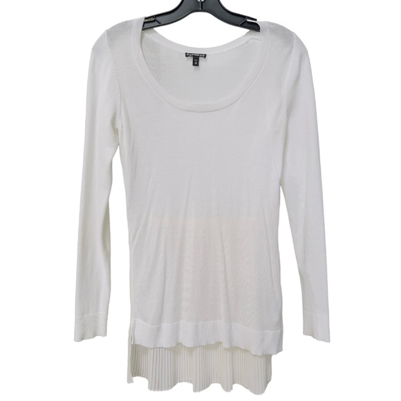 Express Sweaters - Express Women's White Comfortable and Chic Top Size XS